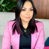 Laurie Peña