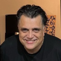 Luciano Menezes