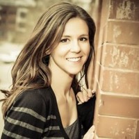 Amanda Coe