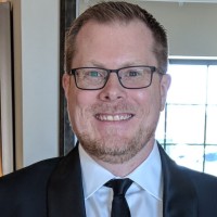 Jonathan Holt
