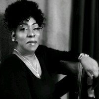 Tracy Roberts