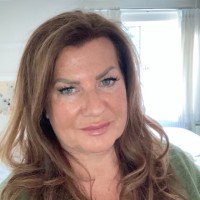 Jayne Coles