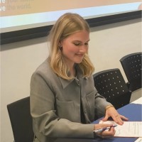 Eveline Bos