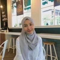 Nur Qamarina
