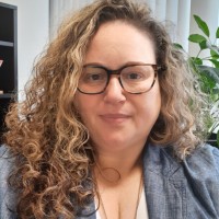 Lisa Slonus, Pe