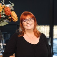 Nadia Van Dijck