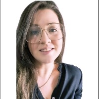Suellen Valente