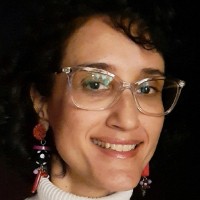 Flávia Lobato