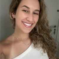 Rafaella Barbato Medeiros