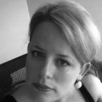 Lesley Ireland