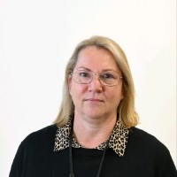 Lesley D.