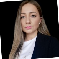 Kinga Komaromi
