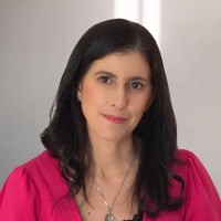 Esther Canales Castellanos