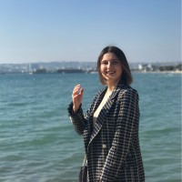 Hande Taş