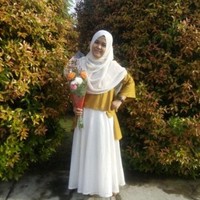 Lucy Wahyu Sukmowati