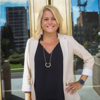 Leslie Yoest