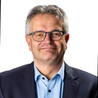 Helmert Van Der Slik