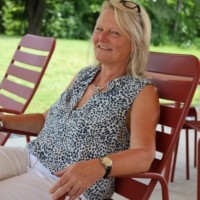Julie Brons