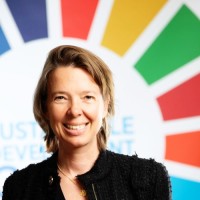 Claire Iversenc