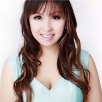 Viviane N.