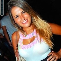 Julia Mello