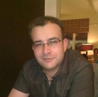 Simon Trussler