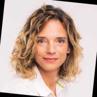 Éva Módos