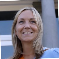 Nanda Van Lunteren