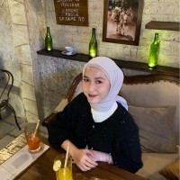Dinda Hanifah Khairunnisa