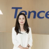 Elaine Kuo