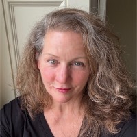 LORETTA VINCZ