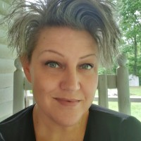 Toni Ayers