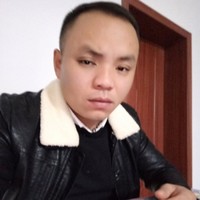 万国伟