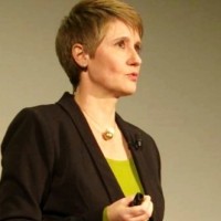 Prof. Dr. Katrin Muff