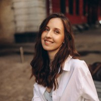 Yevheniia Lutsenko