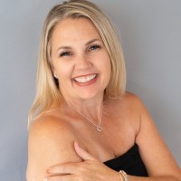 Jennifer Hoyle