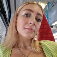 Charlotte Arnold