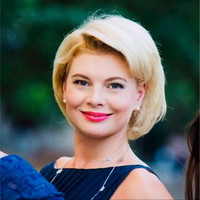 Яна Стебакова