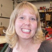 Jennifer Hoglund, Rhia
