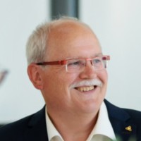 Thomas Bayer