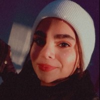 زینب میرزاده