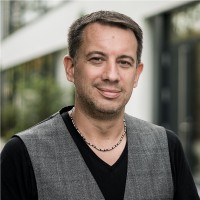 Oliver Schmitt
