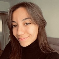 Laura Pires