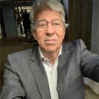 Roger Lyons