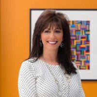 Paula V.
