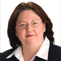 Lori Gracey, Cae