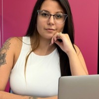 Victória Lacerda