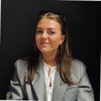 Charlotte Van Schayik