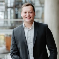 Dr. Sebastian Hengstler