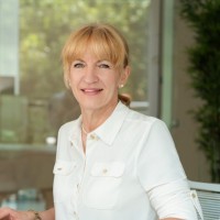 Andrea Weiss